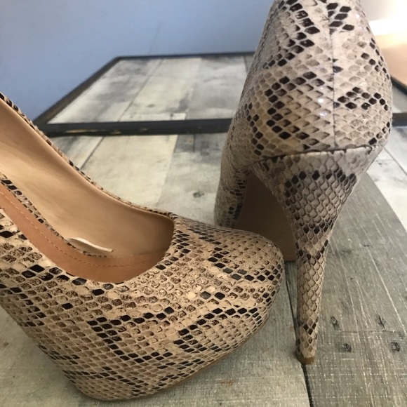 Steve Madden heels 8 - Picture 6 of 7